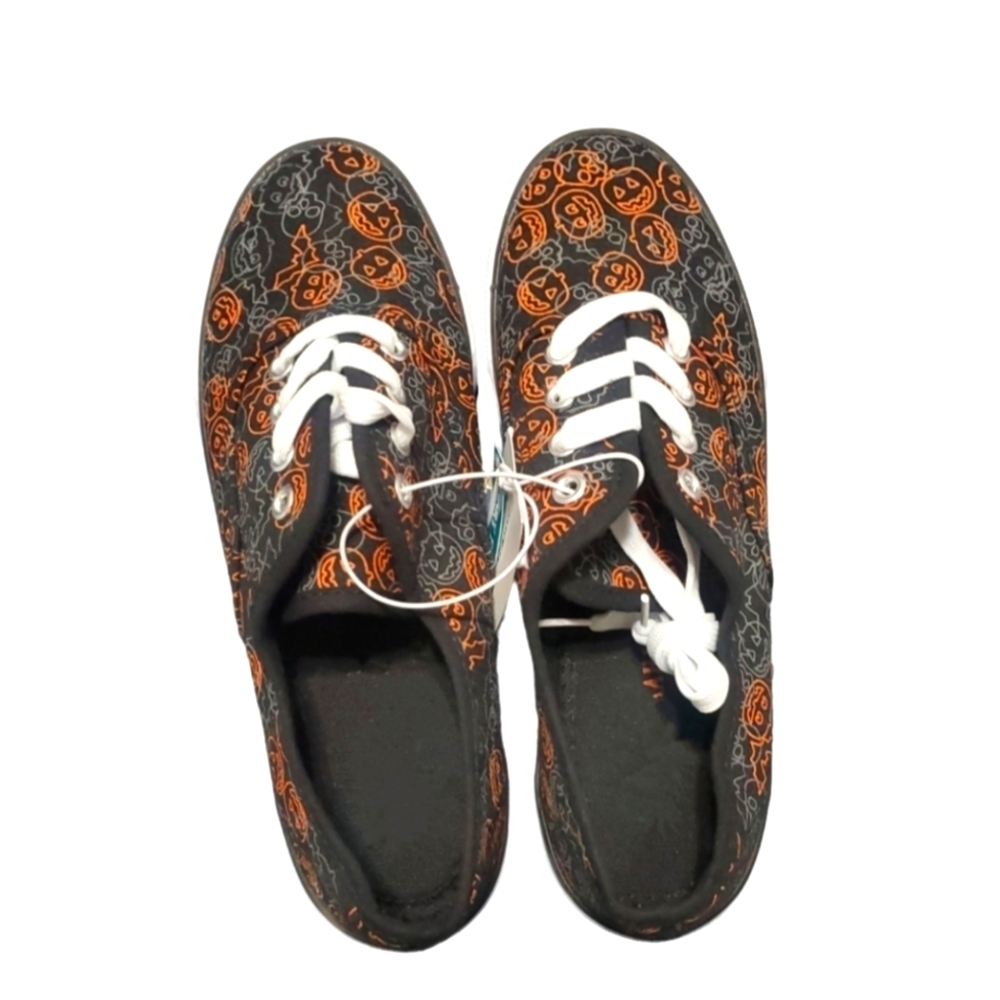 Halloween themed black, orange & white  memory foam sneakers size 8